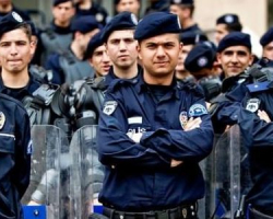 Türkiyədə FETÖ əməliyyatı - 12 min polis işdən qovuldu